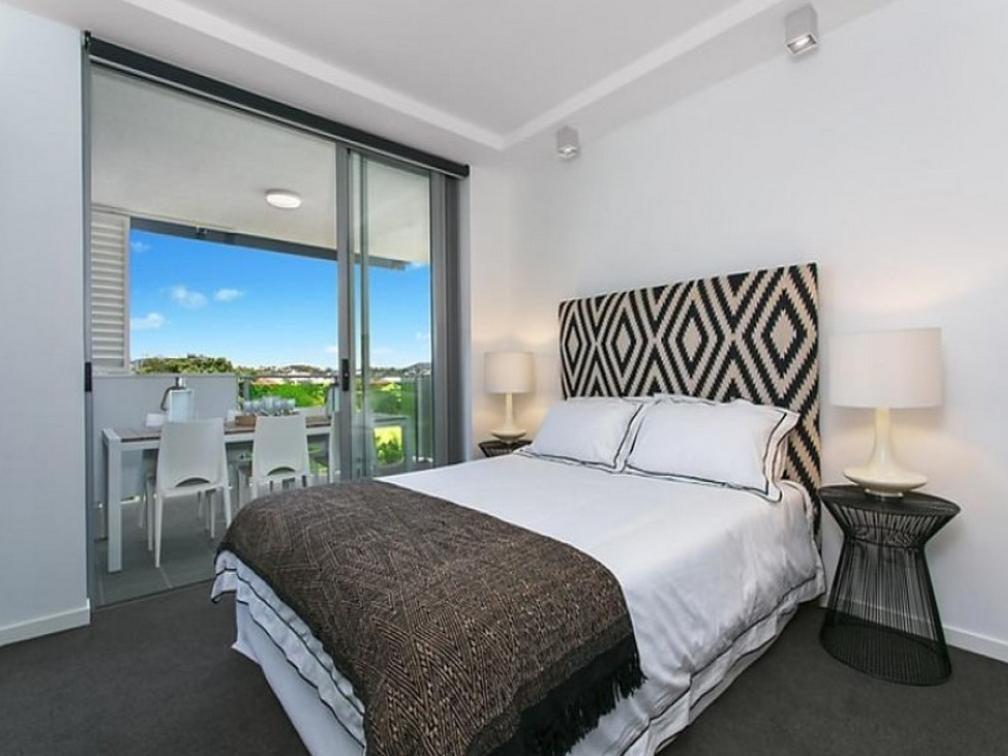 Eastwood Apartments Brisbane Exterior photo A bedroom in a typical apartment