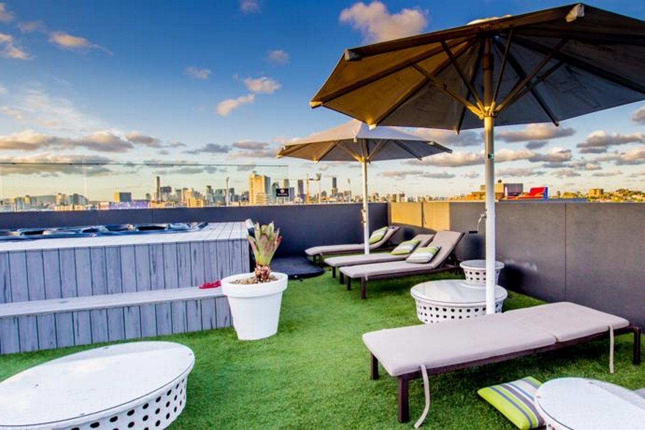 Eastwood Apartments Brisbane Exterior photo Rooftop pool at the Hotel
